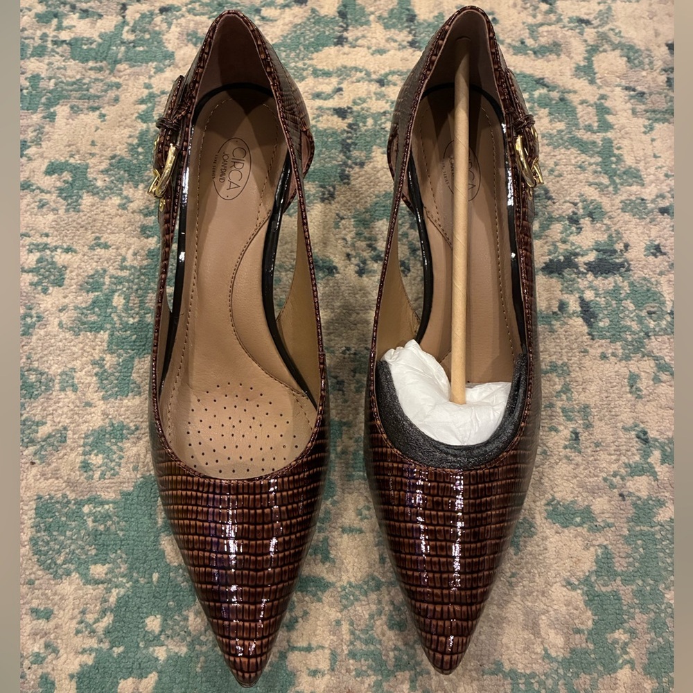 Circa Pointed-Toe Croc-Embossed Slingback Heels in Brown